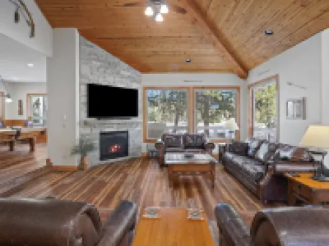 11 Vine Maple Hotels in Sunriver