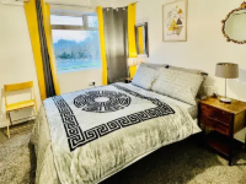 Birmingham 3 Bedrooms- Sleeps 6- Free Parking Hotels in Kidderminster