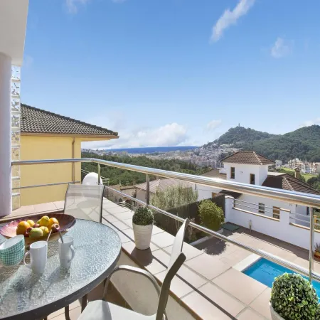 Villa in Blanes With Pool and Beach Views