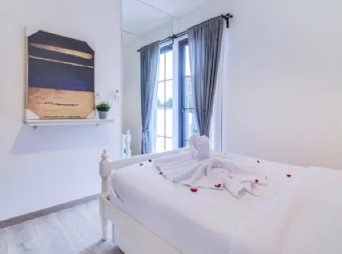 Cozy staycation home kids playground Hotels in 