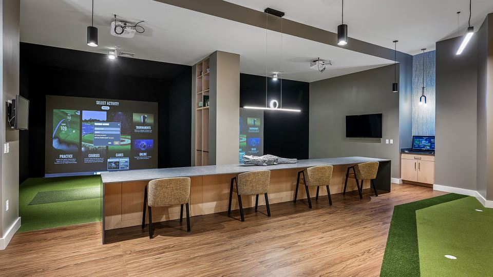 Sterling 1BR at Everett | Pool & Gym
