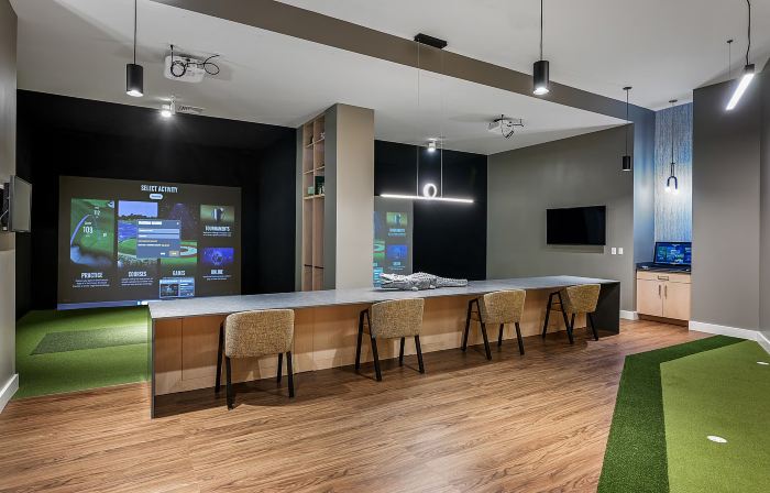 Sterling 1BR at Everett | Pool & Gym