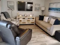 Relax and Unwind at This Cozy 2-Bedroom First Floor Condo in Edisto Beach. Hotels in Edisto Beach