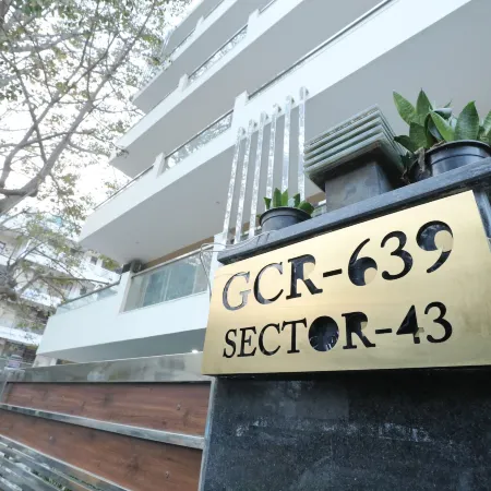 Corporate Stays-Golf Course Road