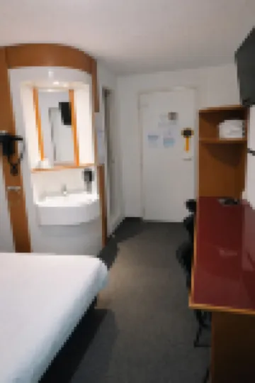 Quick Palace Saint Brieuc โรงแรมใน