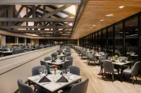 Crowne Plaza ATLANTA SW - PEACHTREE CITY by IHG - breakfast