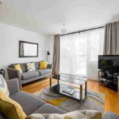 Castle Lanes - Minutes from Poole Quay, Poole Town Location Rooms