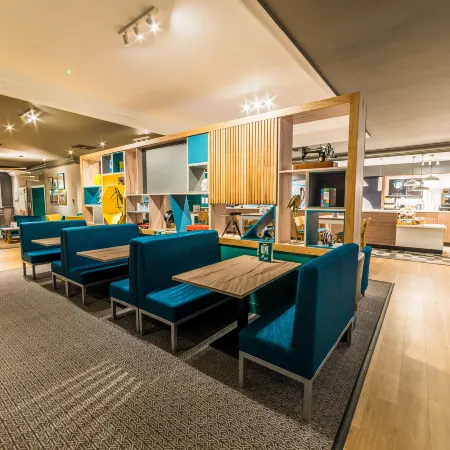 Holiday Inn LEEDS - BRIGHOUSE by IHG