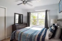 Beach front 2 bed-2 bath private balcony, modern with Gulf front views