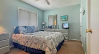 2 Minute Walk To Diamond Beach! Charming 2 BR condowith wonderful ocean views! - balcony