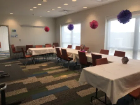 Holiday Inn Express & Suites ELIZABETHTOWN NORTH by IHG