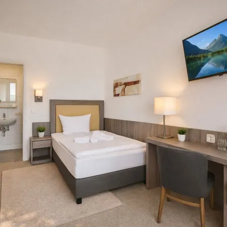 Sunny Hotel Regenstauf