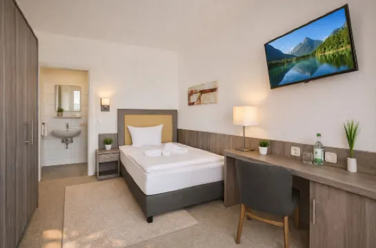 Sunny Hotel Regenstauf
