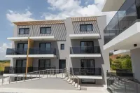 Calma Luxury Suites - Pools