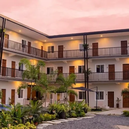 Bayview Garden Resort Отели рядом с достопримечательностью «Бохол Кволити Молл»