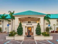 Lakeshore Resort and Marina Hotels in Okeechobee County