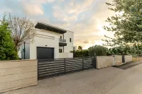 Villa Positiva With Heated Pool