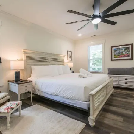 Charming 3BR w Balconies Walk to Flat Rock Playhouse