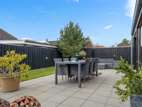 "Aaran" - 700m from the Sea