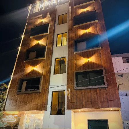 Hotel Hira Palace