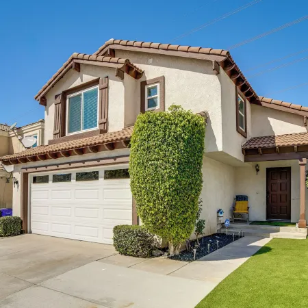Explore Socal: Family-friendly Home in Fontana!