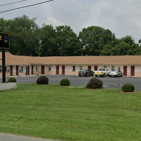 Deluxe Inn Elkton