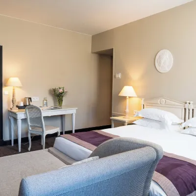 Le Cavendish Hotels near Carnot
