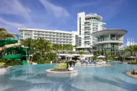 Pier Sixty-Six - Ocean View