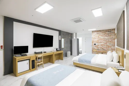 Eumseong The King Hotel - motel