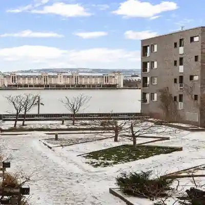 Urban escape - Only steps from the waterfront Hotel Exterior