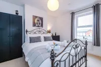 Stunning Home Amazing Location Great For Groups - balcony