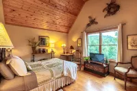 10 Min to Downtown Cashiers | 5 Min to Silver Run