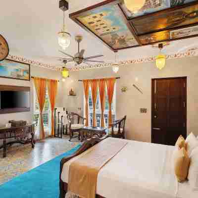 Vintage Retreat by ELIVAAS 5BHK Villa Rooms