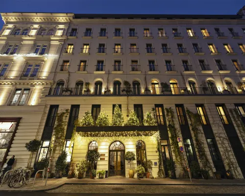 Hotel Motto Hotels near Spittelberg