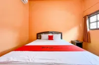 RedDoorz Casa Delray Syariah at Pantai Pelabuhan Ratu