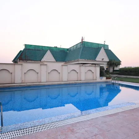 Savoy Suites Noida