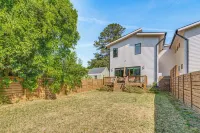 2 Mi to Wakemed: Modern Raleigh Duplex w/ Yard