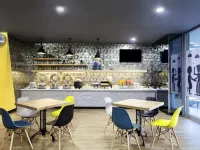 Ibis Budget Surabaya Diponegoro - Aamiainen