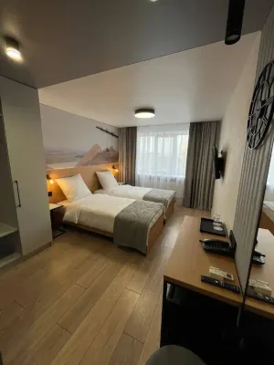 Hotel Shakhtyor - 2-Star