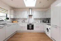 Beach Retreat with Parking Near the Sea