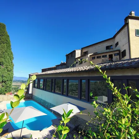 Tuscanflat Castle