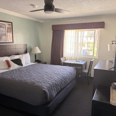Morro Crest Inn
