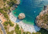 Kalamata Coastal Charm, Modern Seaside Escape - 3-Star
