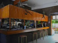 แอร์พอร์ต โมเต็ล เซอร์ ฟรานซิส เดรค - ที่มีบาร์