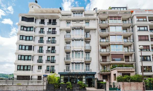 Hotel Niza