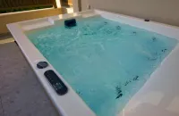 Relax Hotel - badewanne