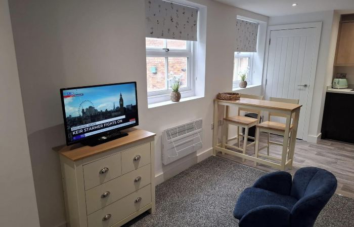 Sleeps2-centrallocation-familyfriendly-newrefurb