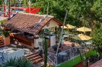 Decameron Los Cocos Guayabitos, Ramada All Inclusive Resort - Wi-Fi