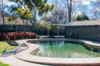 Central Caleula Motor Lodge - Motels