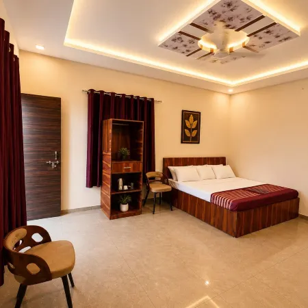 Maharashtra Bhawan Khushi Palace